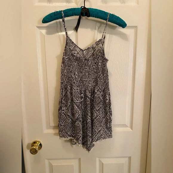 Romper from Aeropostale - Picture 4 of 7